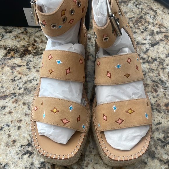 Rag & Bone Tara Wedge in Dune - Picture 9 of 12